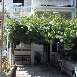 Apartment Lana, Pula